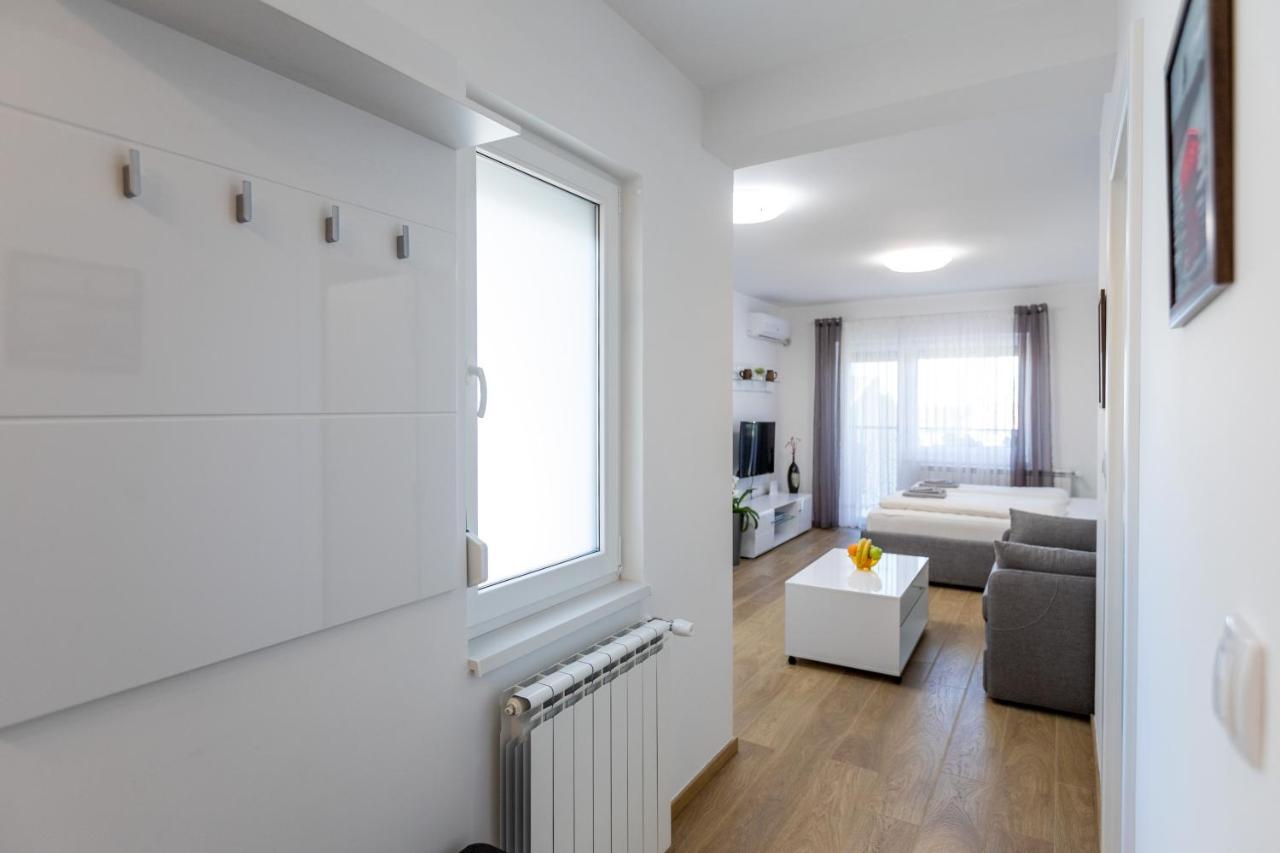 Mb Apartment スボティツァ エクステリア 写真